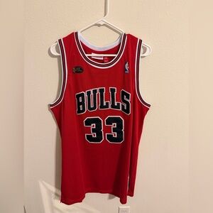 Mitchell & Ness Chicago Bulls Red #33 Pippen Throwback Jersey